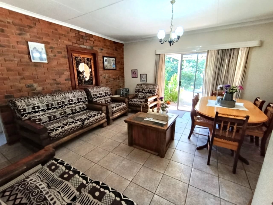 4 Bedroom Property for Sale in Langenhovenpark Free State